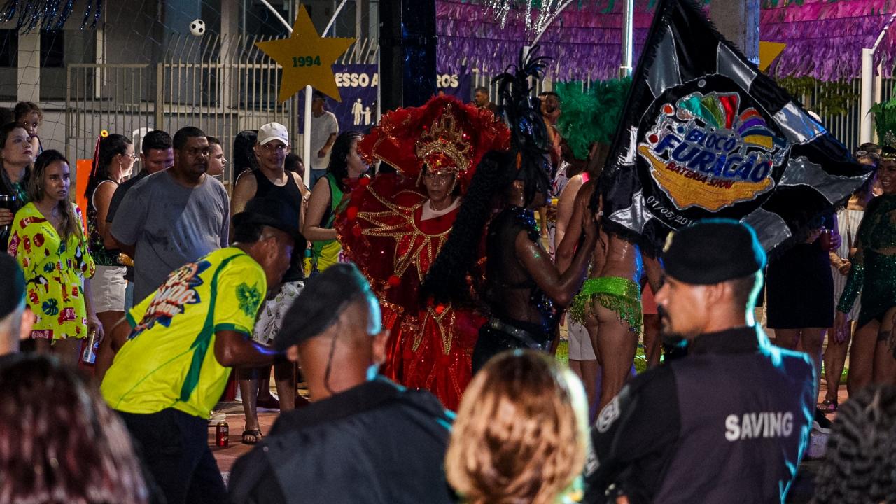 Foto 59 de 238 — Trabiju Folia 2026 arrasta multidão com Bloco Furacão, Santa Maria e DJ Joantony; veja fotos